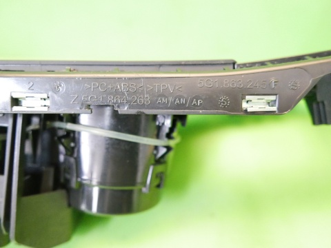 Ramka tunelu dekor cupholder gniazdo zapalniczki VW GOLF VII 12-16