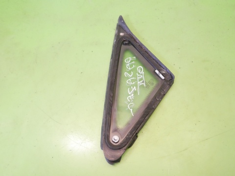 Szyba karoseryjna prawa przód mała VW GOLF VII 5D KOMBI 12-16