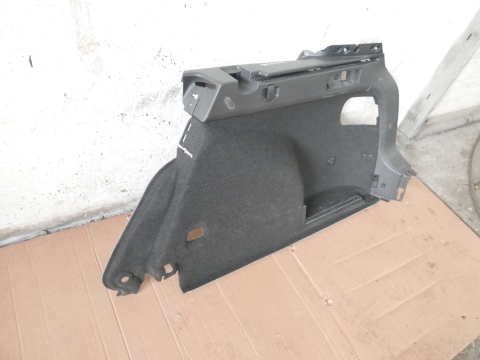 Boczek bagażnika prawy mocowanie rolety VW GOLF VII KOMBI 12-16