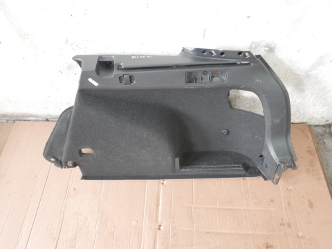 Boczek bagażnika prawy mocowanie rolety VW GOLF VII KOMBI 12-16