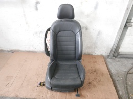 Fotel prawy pasażera przód grzany VW GOLF VII KOMBI 5D 12-16