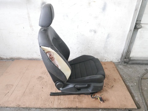 Fotel prawy pasażera przód grzany VW GOLF VII KOMBI 5D 12-16