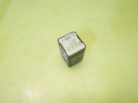 Przekaźnik 511 świec żarowych 04L907282 51299060 VW GOLF VII 2.0 TDI 12-16