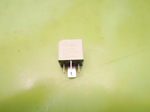 Przekaźnik 644 4H0951253 V23136J0006X079 VW GOLF VII 2.0 TDI 12-16