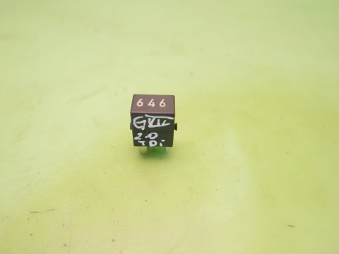 Przekaźnik 646 4H0951253C V23374A1001X010 VW GOLF VII 2.0 TDI 12-16