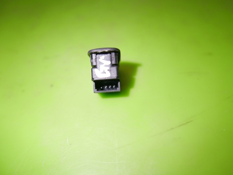 Przełącznik grzania fotela kierowcy 3AA959917 VW GOLF VII 12-16