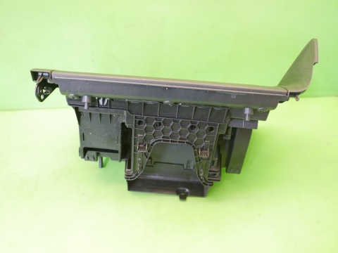 Schowek prawy pasażera z deski 5G1857285F VW GOLF VII 12-16