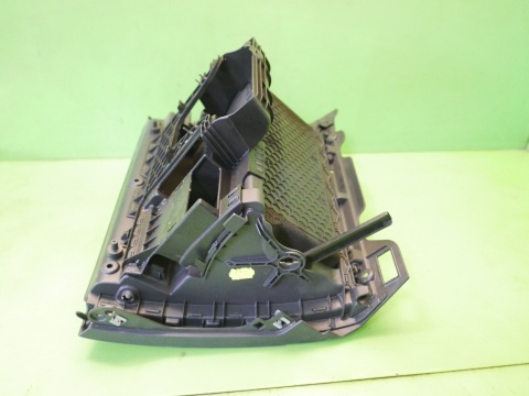 Schowek prawy pasażera z deski 5G1857285F VW GOLF VII 12-16