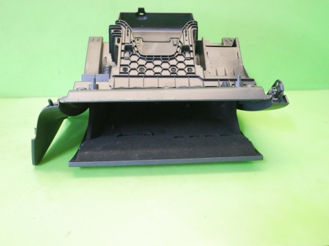 Schowek prawy pasażera z deski 5G1857285F VW GOLF VII 12-16