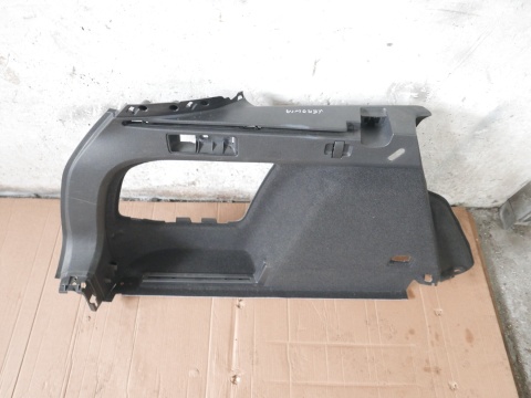 Boczek bagażnika lewy mocowanie rolety VW GOLF VII KOMBI 12-16