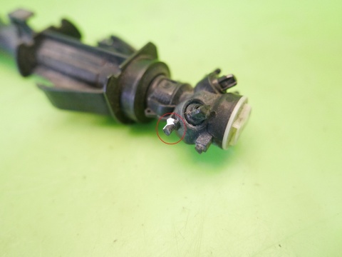 Dysza spryskiwacz lampy lewy 5G0955965 VW GOLF VII 12-16