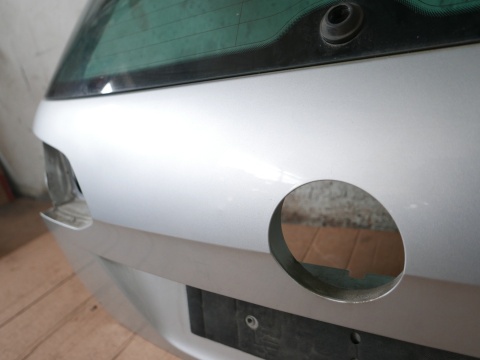 Klapa tył bagażnika szyba tylna LA7W VW GOLF VII 5D KOMBI 12-16