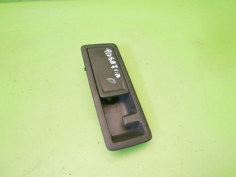 Klamka rączka składania kanapy prawa 5G0885671E VW GOLF VII KOMBI 12-16