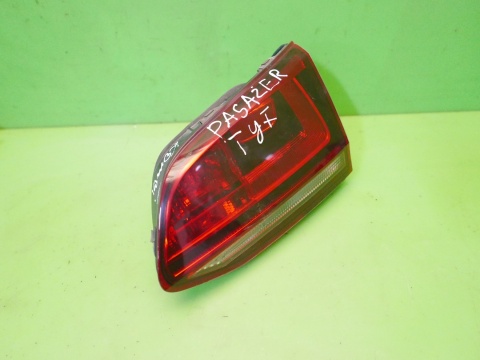 Lampa prawa tył w klapę 5G9945094F valeo VW GOLF VII KOMBI 12-16