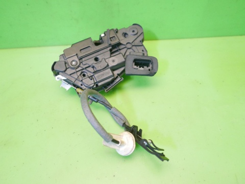 Centralny zamek lewy przód 5K1837015E 7pin VW GOLF VII 5D 12-16