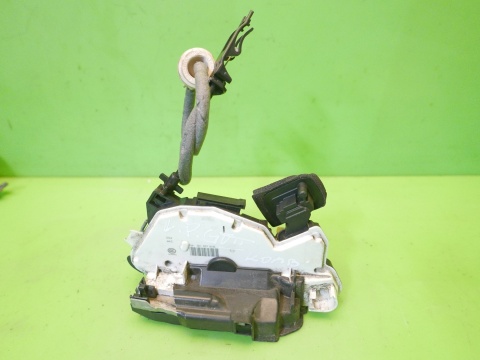 Centralny zamek lewy przód 5K1837015E 7pin VW GOLF VII 5D 12-16