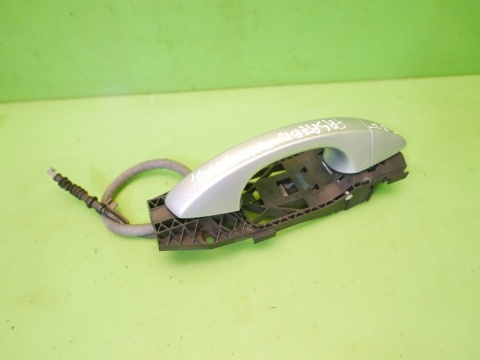 Klamka zewnętrzna prawa tył LA7W VW GOLF VII 5D 12-16