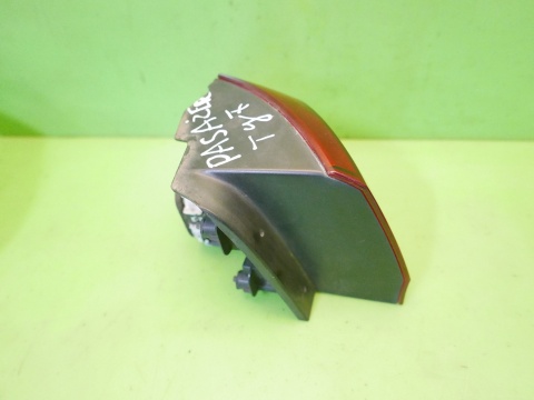 Lampa prawa tył w błotnik 5G9945096D valeo VW GOLF VII KOMBI 12-16