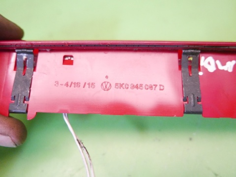 Lampka światło trzeci stop 5K0945087D VW GOLF VII KOMBI 12-16