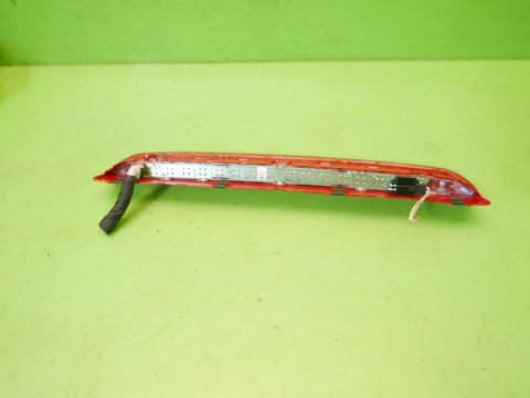 Lampka światło trzeci stop 5K0945087D VW GOLF VII KOMBI 12-16