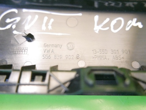 Listwa słupka drzwi prawa tył VW GOLF VII 5D KOMBI 12-16