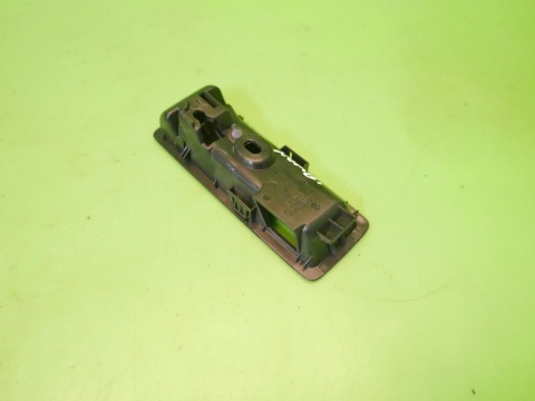 Klamka rączka składania kanapy lewa 5G0885671D VW GOLF VII KOMBI 12-16