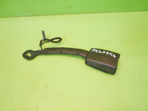 Zapięcie zatrzask pasa prawy przód 5G4857756E VW GOLF VII 5D 12-16