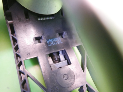 Klamka zewnętrzna lewa przód LA7W VW GOLF VII 5D 12-16