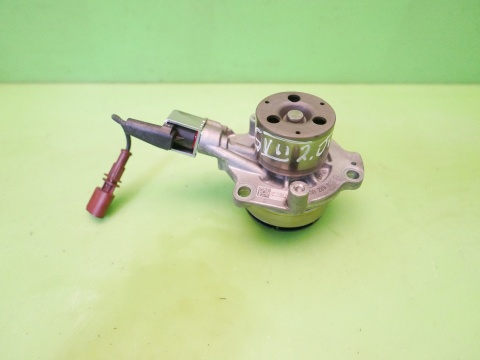 Pompa wody 002144802AM 010289801KT VW GOLF VII 2.0 TDI 12-16