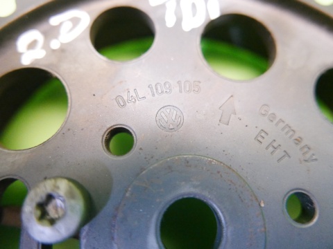Koło zębate wałka rozrządu 04L109105 VW GOLF VII 2.0 TDI 12-16