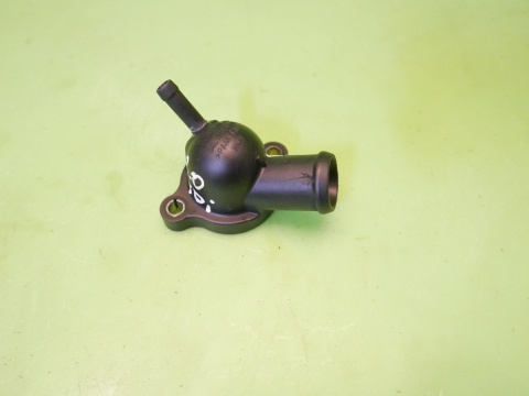 Króciec wody 04L121131AB VW GOLF VII 2.0 TDI 12-16