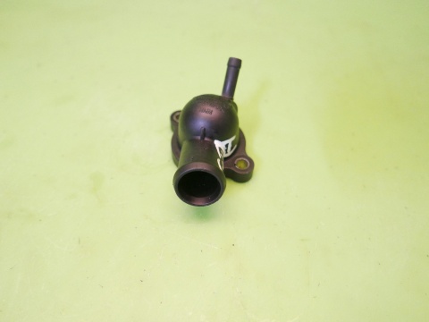 Króciec wody 04L121131AB VW GOLF VII 2.0 TDI 12-16