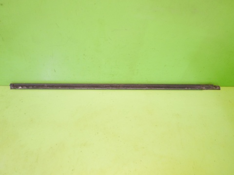 Listwa zgarniająca chrom lewa przód VW GOLF VII 5D KOMBI 12-16