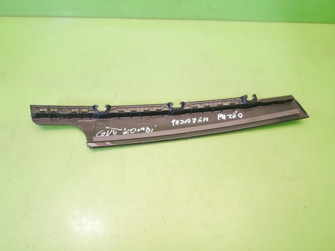 Listwa słupka drzwi prawa przód VW GOLF VII 5D KOMBI 12-16