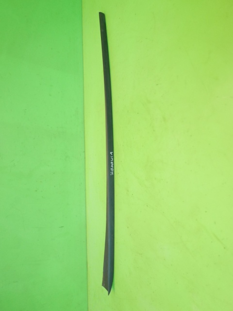 Listwa szyby czołowej lewa przód VW GOLF VII GTI 5D KOMBI 12-16