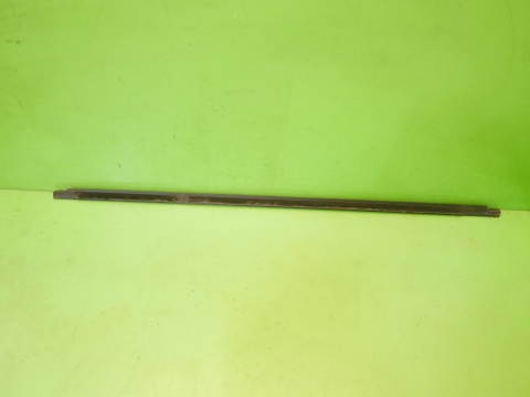 Listwa zgarniająca chrom prawa tył VW GOLF VII 5D KOMBI 12-16