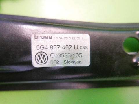 Mechanizm podnośnik szyby prawy przód 5G4837462H VW GOLF VII 5D 12-16