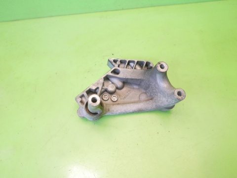 Łapa silnika 04L199207 VW GOLF VII 2.0 TDI 12-16