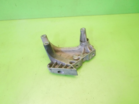 Łapa silnika 04L199207 VW GOLF VII 2.0 TDI 12-16