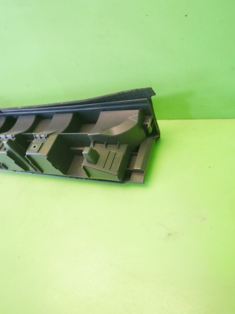 Osłona podłogi bagażnika 5G9864348 VW GOLF VII KOMBI 12-16