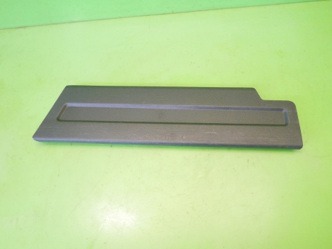 Osłona zaślepka bagażnika lewa 5G9867463 VW GOLF VII KOMBI 12-16