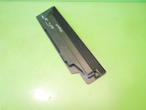 Osłona zaślepka bagażnika lewa 5G9867463 VW GOLF VII KOMBI 12-16