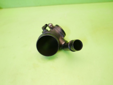 Rura dolot przewód powietrza 5Q0129635 VW GOLF VII 2.0 TDI 12-16