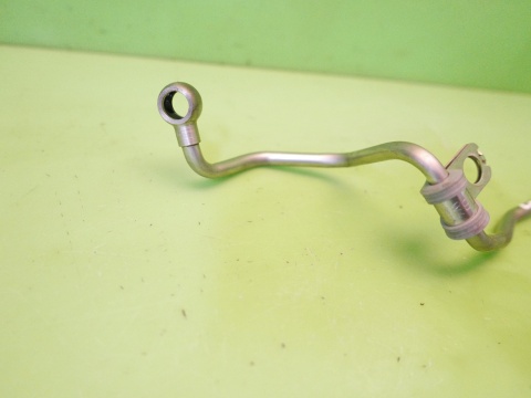 Rurka przewód smarowania oleju turbiny 04L145771H VW GOLF VII 2.0 TDI 12-16