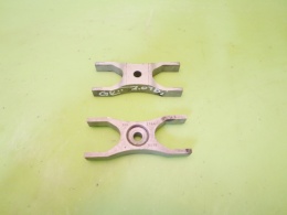 Łapki widełki mocowania wtrysków VW GOLF VII 2.0 TDI CRLB 12-16