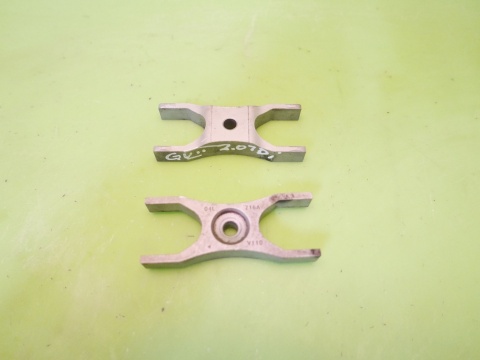 Łapki widełki mocowania wtrysków VW GOLF VII 2.0 TDI CRLB 12-16