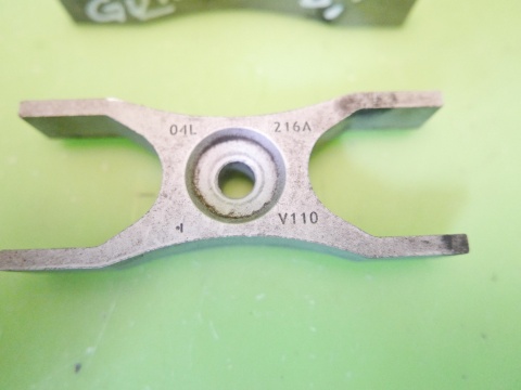 Łapki widełki mocowania wtrysków VW GOLF VII 2.0 TDI CRLB 12-16