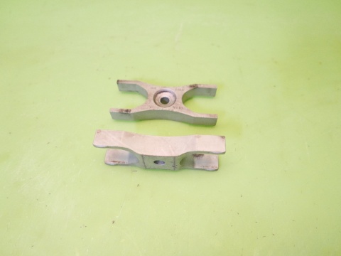 Łapki widełki mocowania wtrysków VW GOLF VII 2.0 TDI CRLB 12-16