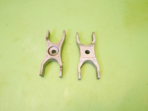 Łapki widełki mocowania wtrysków VW GOLF VII 2.0 TDI CRLB 12-16