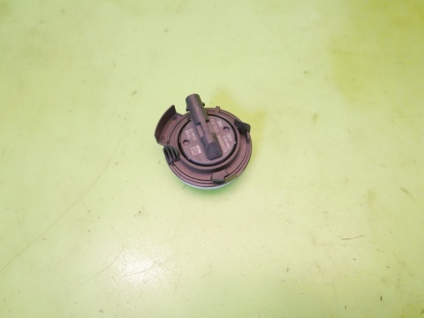 Czujnik uderzeniowy prawy przód 5Q0959354 VW GOLF VII 2.0 TDI 12-16